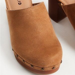 NEW! Torrid Wooden Heel Clogs (Camel)